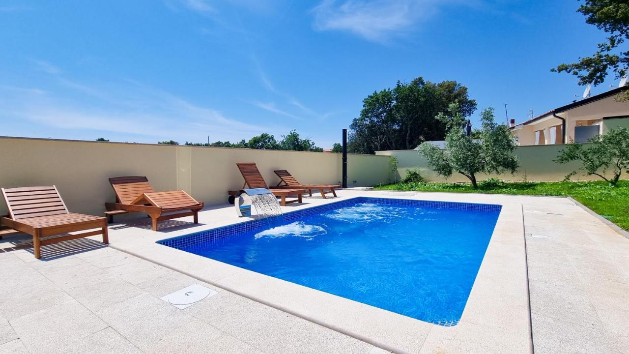 Holiday Home - Istrian Dream With Swimming Pool Peroj Exteriör bild